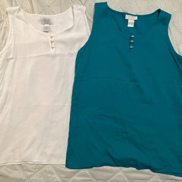 Lot of Two Button Blouses Mervyns Rayon - Picture 6 of 7